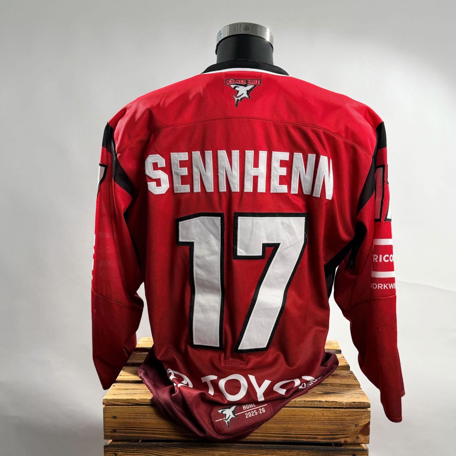 Hockey-Jersey, Rote Jersey, Nummer 17, Schnitt: Mannschaftsarm, Aufdruck Sennhenn
