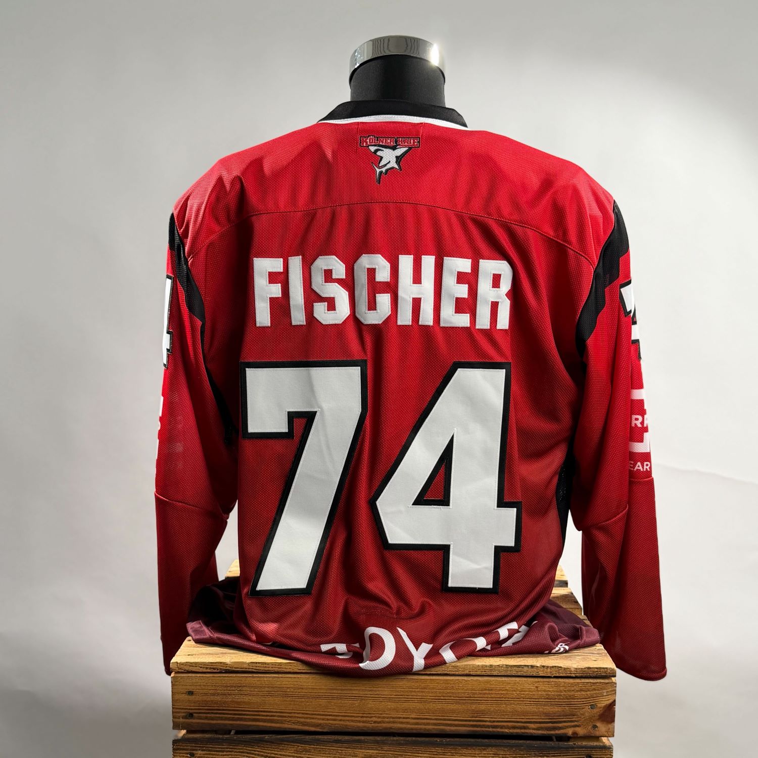 jersey, sports jersey, red jersey, nummer 74, Fischer