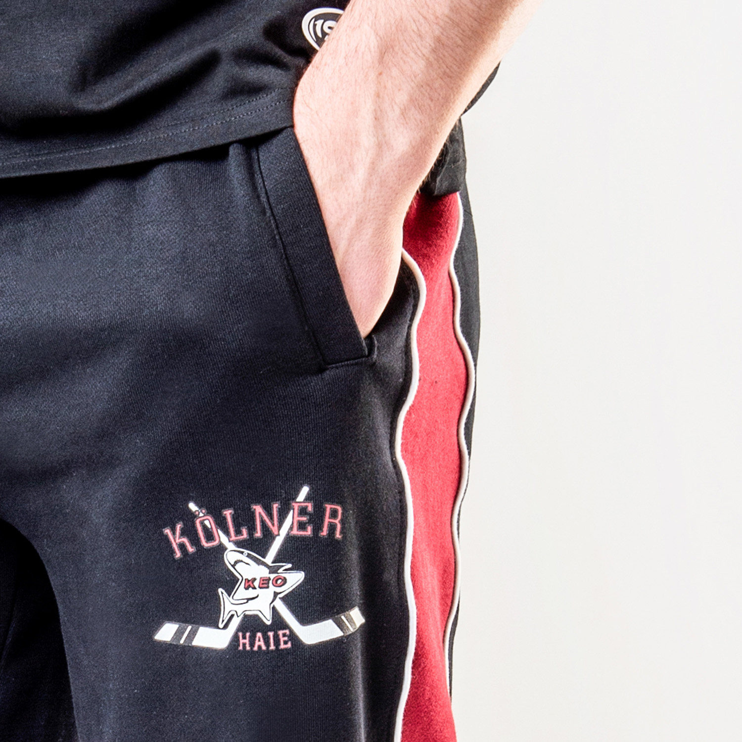 Bekleidung, Kurze Hosen, T-shirt, Hosen, Person