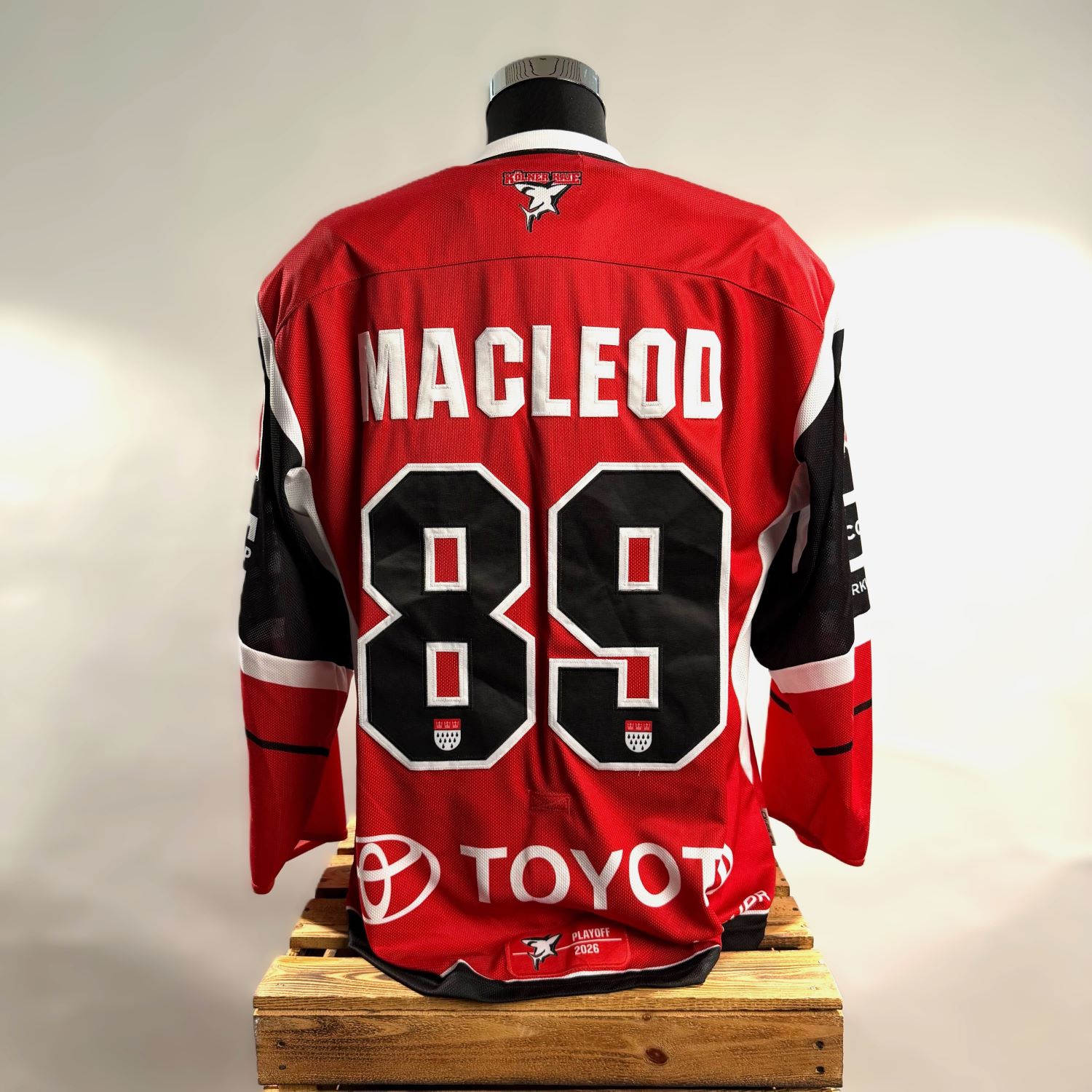 hockey jersey, roter Trikot, Nummer 89, MacLeod, Toyota