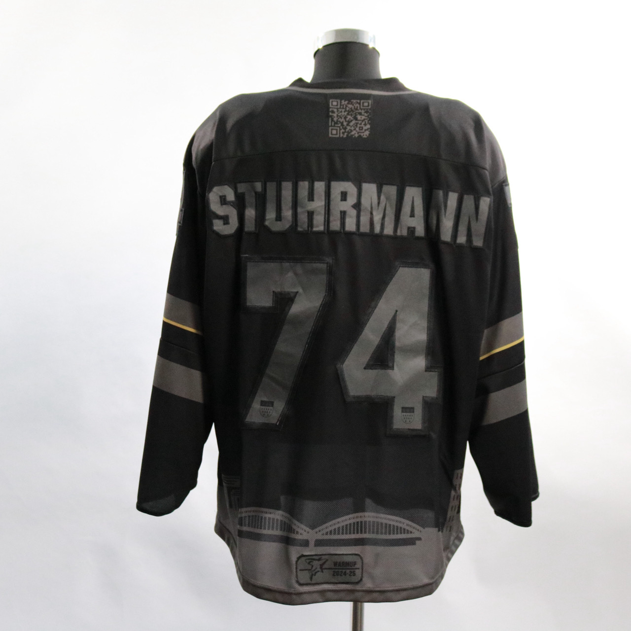 WARM UP | WORN | 2024-25 | #74 STUHRMANN | gr. G-XL