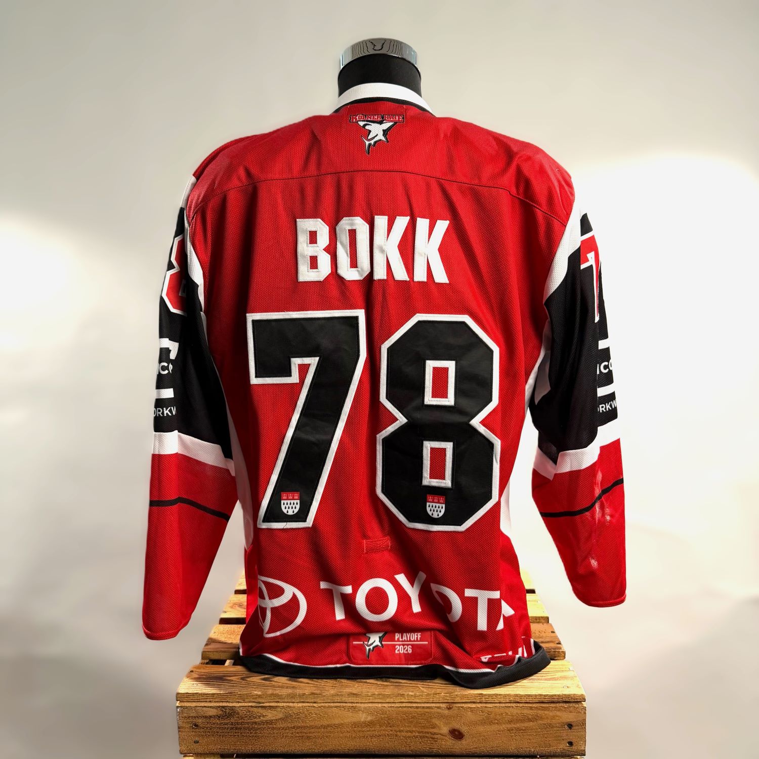 Eishockey-Jersey, Rote Jersey, Nummer 78, Bokk, Toyota-Logo