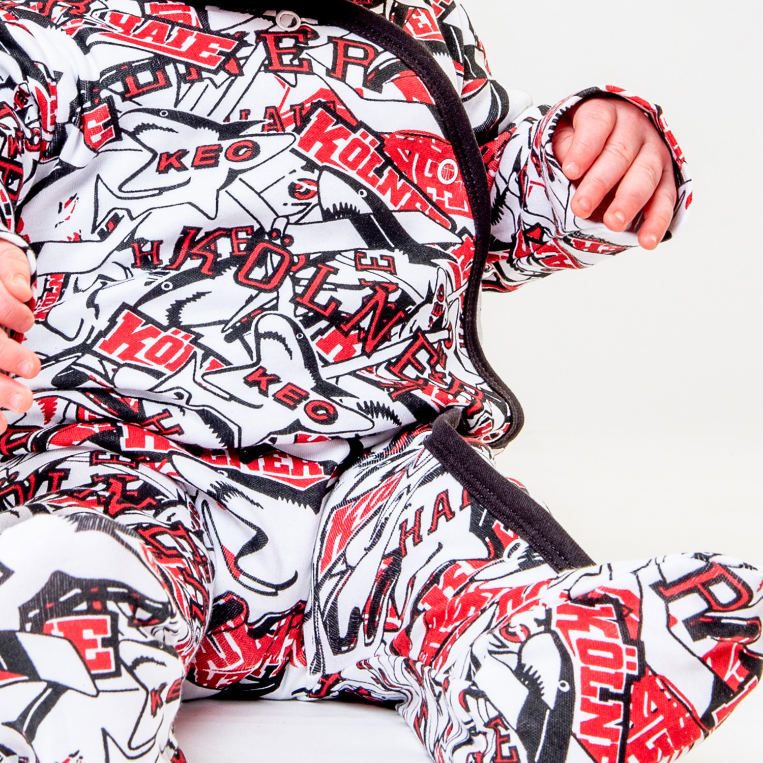 Person, Kleidung, Pyjama, Mantel