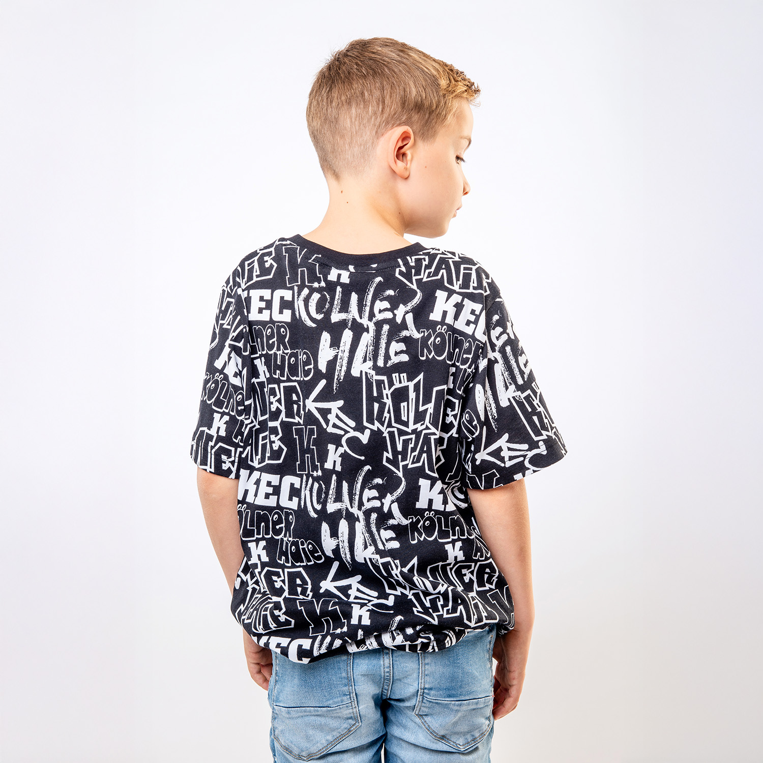 Bekleidung, T-shirt, Ärmel, Person, Jeans