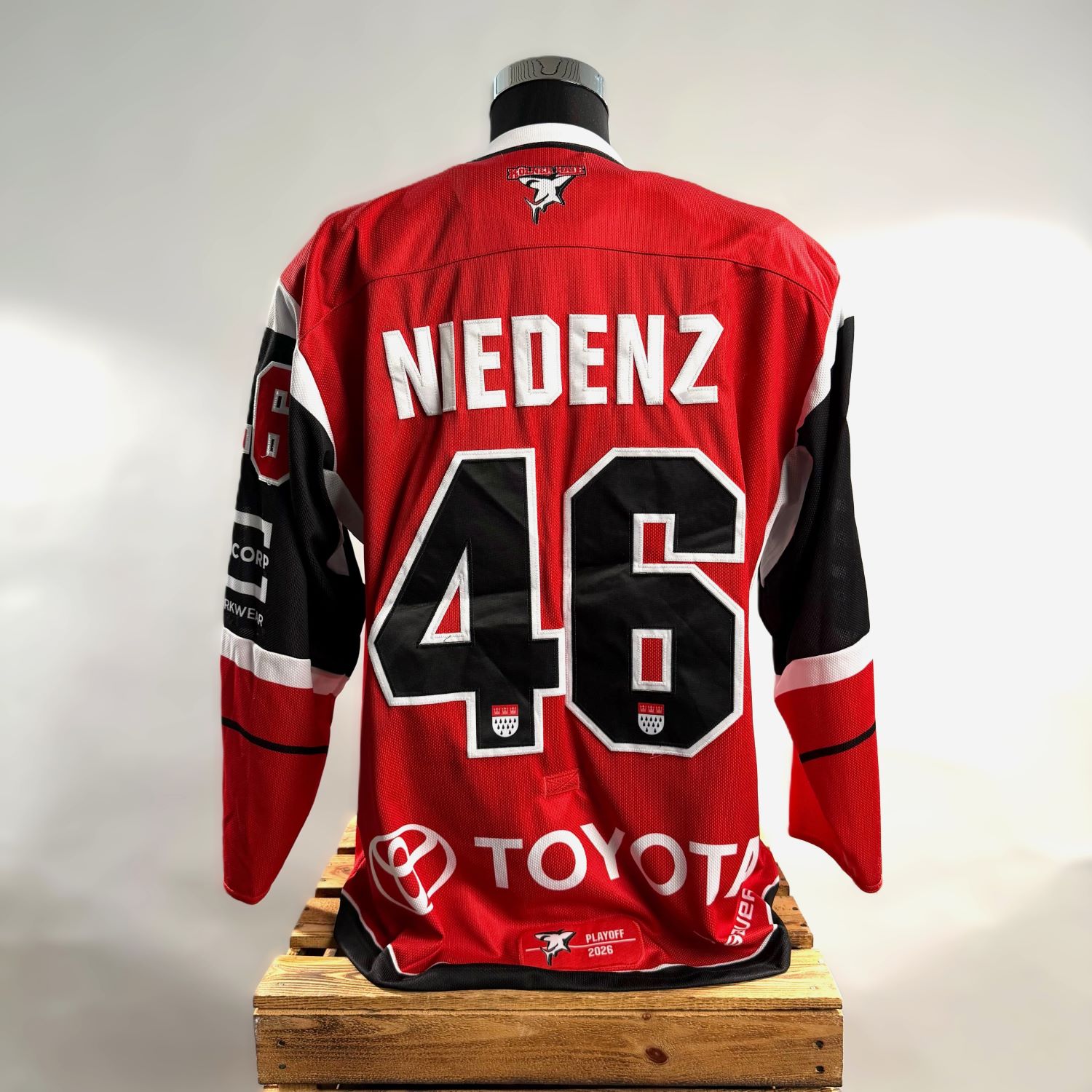 Hockeytrikot, Teamtrikot, Rote Trikot, Nummer 46, Toyota-Sponsor