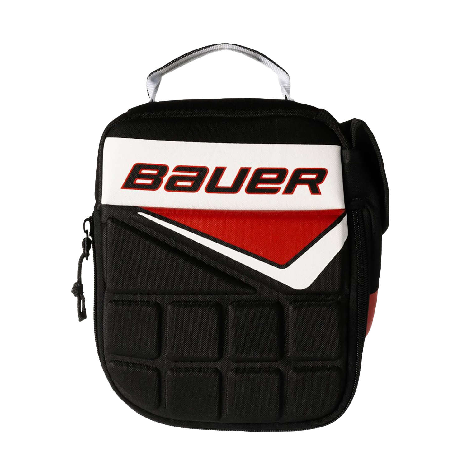 Schwarze Lunch-Tasche mit gepolsterter Front und grafischem Design in Rot, Weiß und Schwarz. Oben mittig befindet sich der BAUER-Schriftzug in Rot. Vorderansicht.