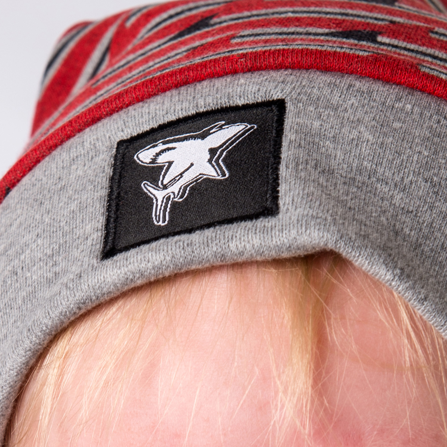 Beanie, Wintermütze, Gestrickt, Rotgrau, Logo-Patch