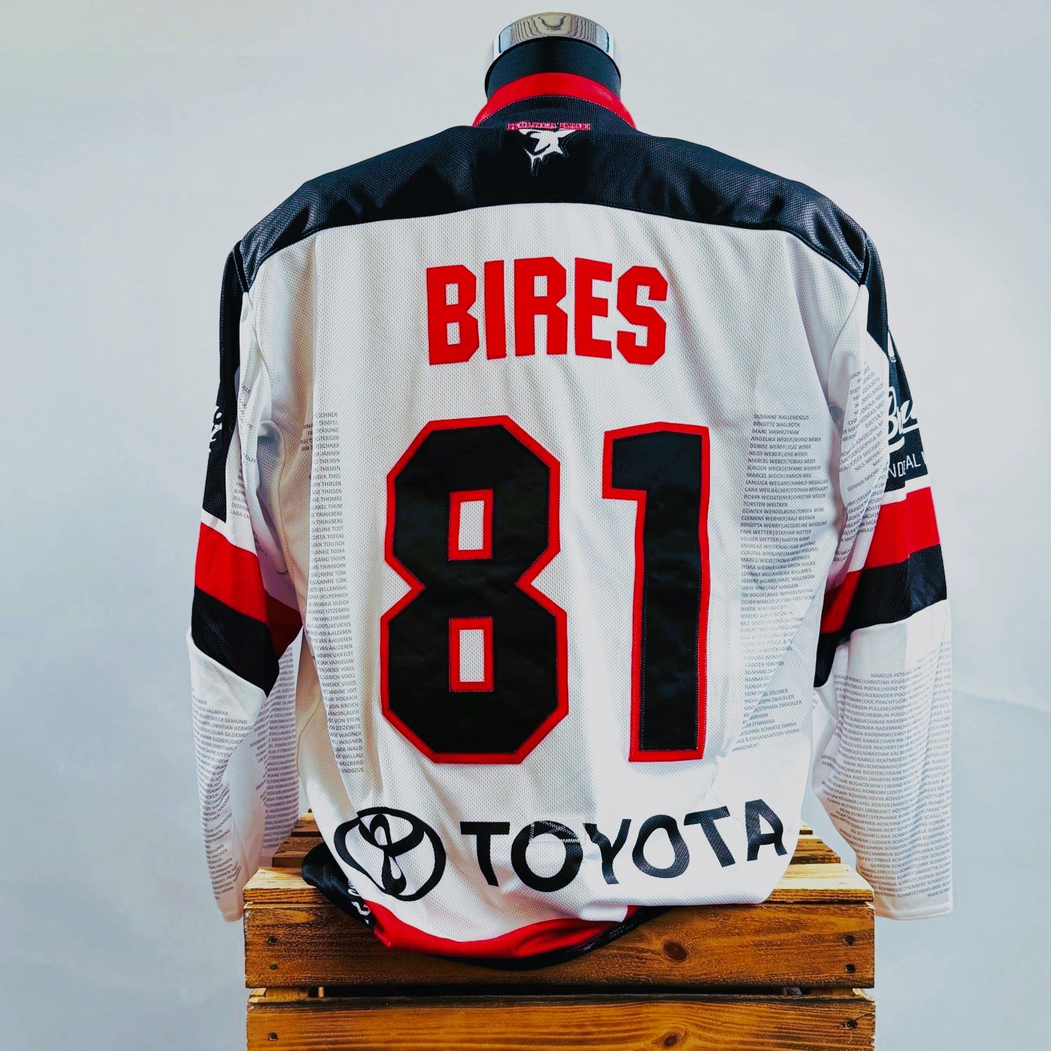 Bekleidung, Hemd, Trikot, Text, Nummer