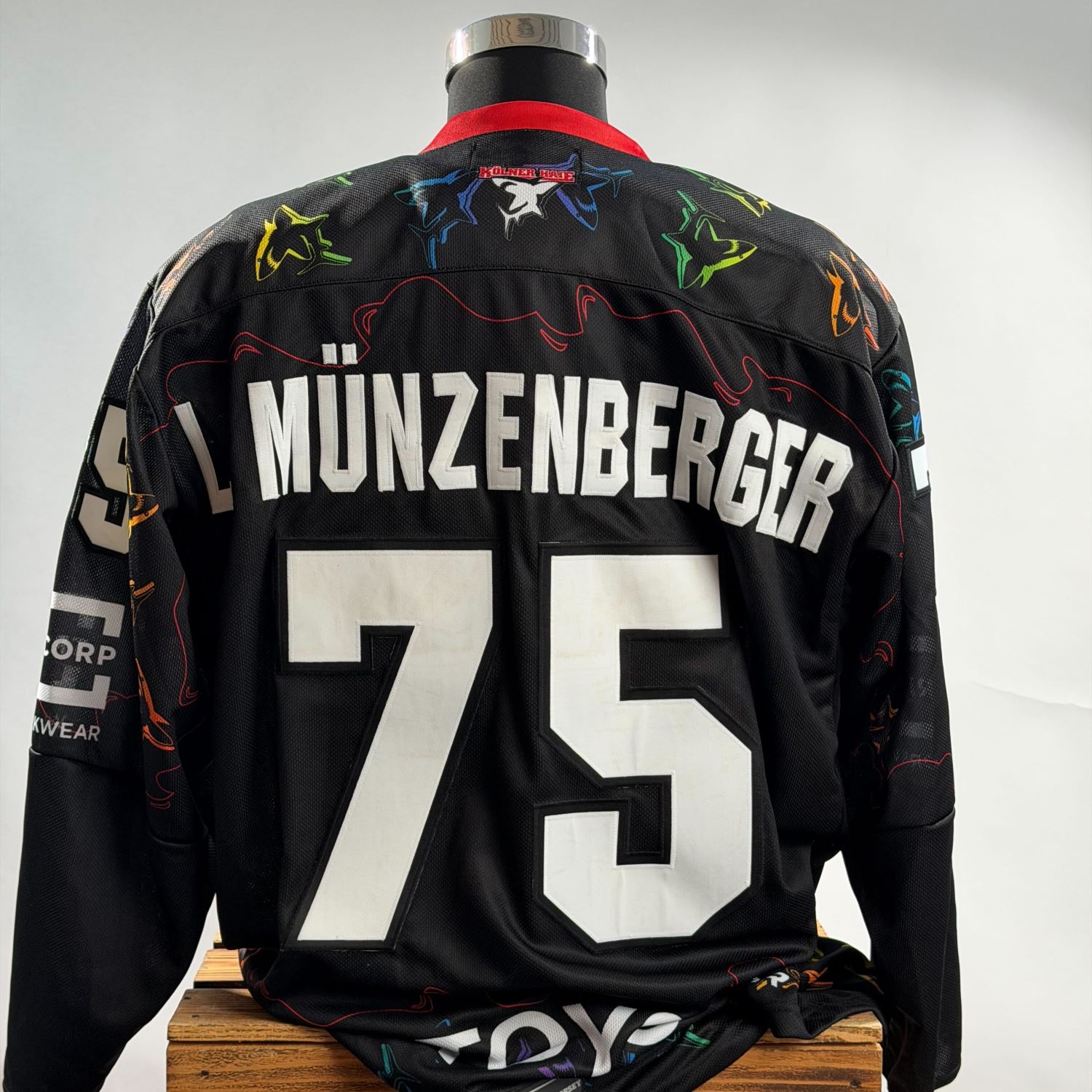 Jersey, Rückenname Münzenberger, Nummer 75, Sportbekleidung, Mesh-Stoff
