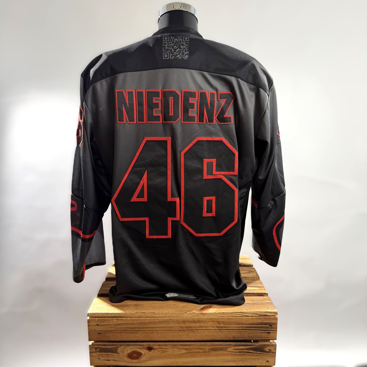 Jersey, Sportbekleidung, Rückseite, Zahl 46, NIEDENZ
