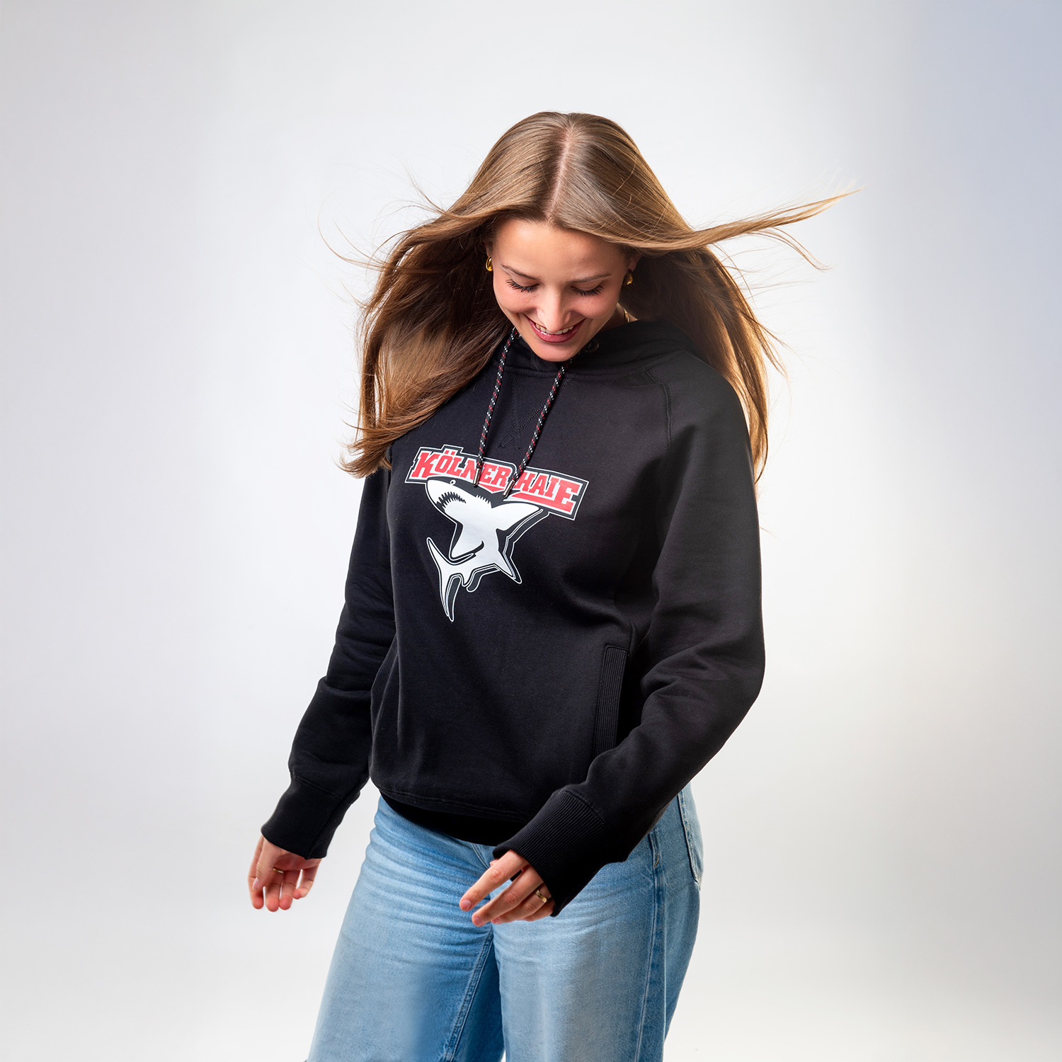 Strickwaren, Pullover, Sweatshirt, Kapuzenpulli, Jeanshose