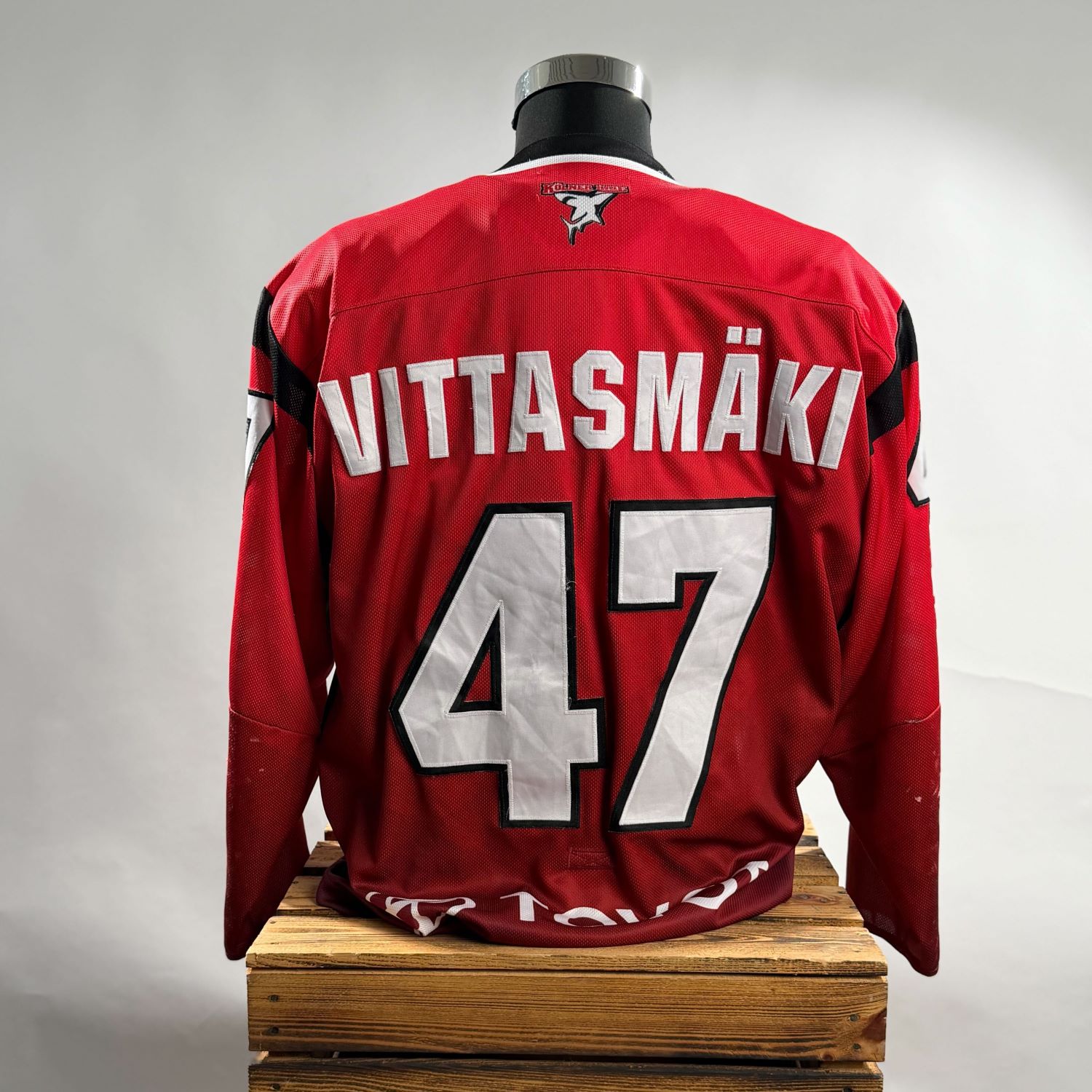 Hockey Jersey, Nummer 47, Rote Jacke, Rückansicht, Mesh-Textur