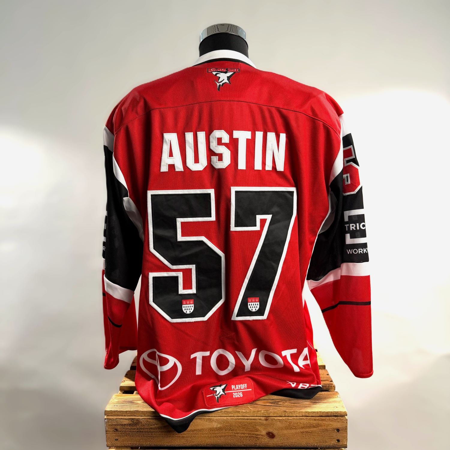Hockeytrikot, Rotes Trikot, Nummer 57, Austin, Toyota-Logo