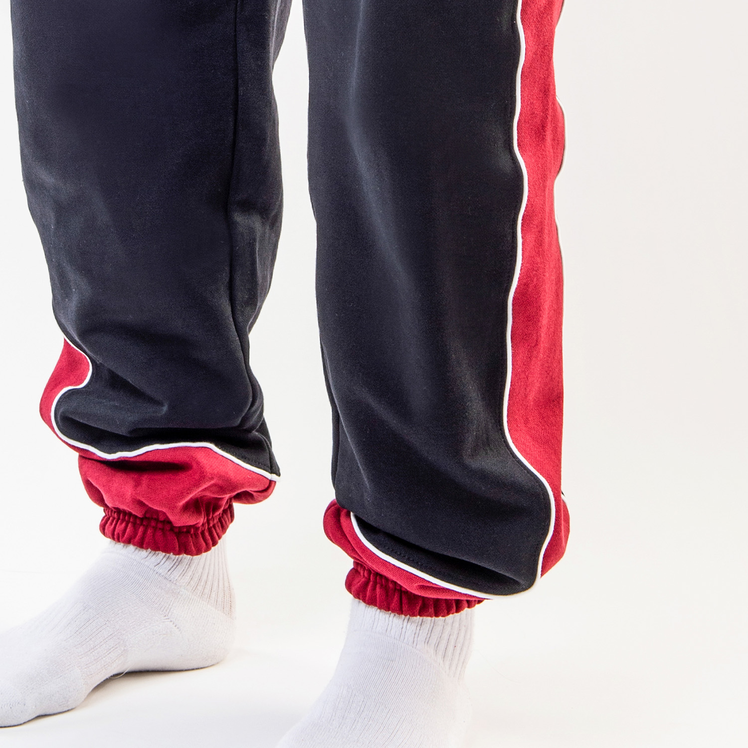 Bekleidung, Hosen, Person, Gehen, Socke